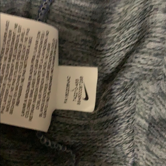 Nike Men Large Zip Hoodie - Picture 4 of 4